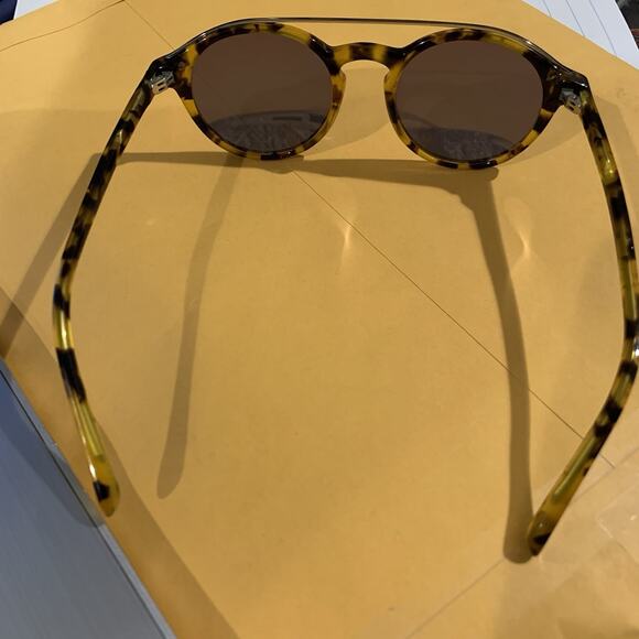 Madewell Honey Tortoise Frame Sunglasses With Amber mirrored Lens - Picture 2 of 8